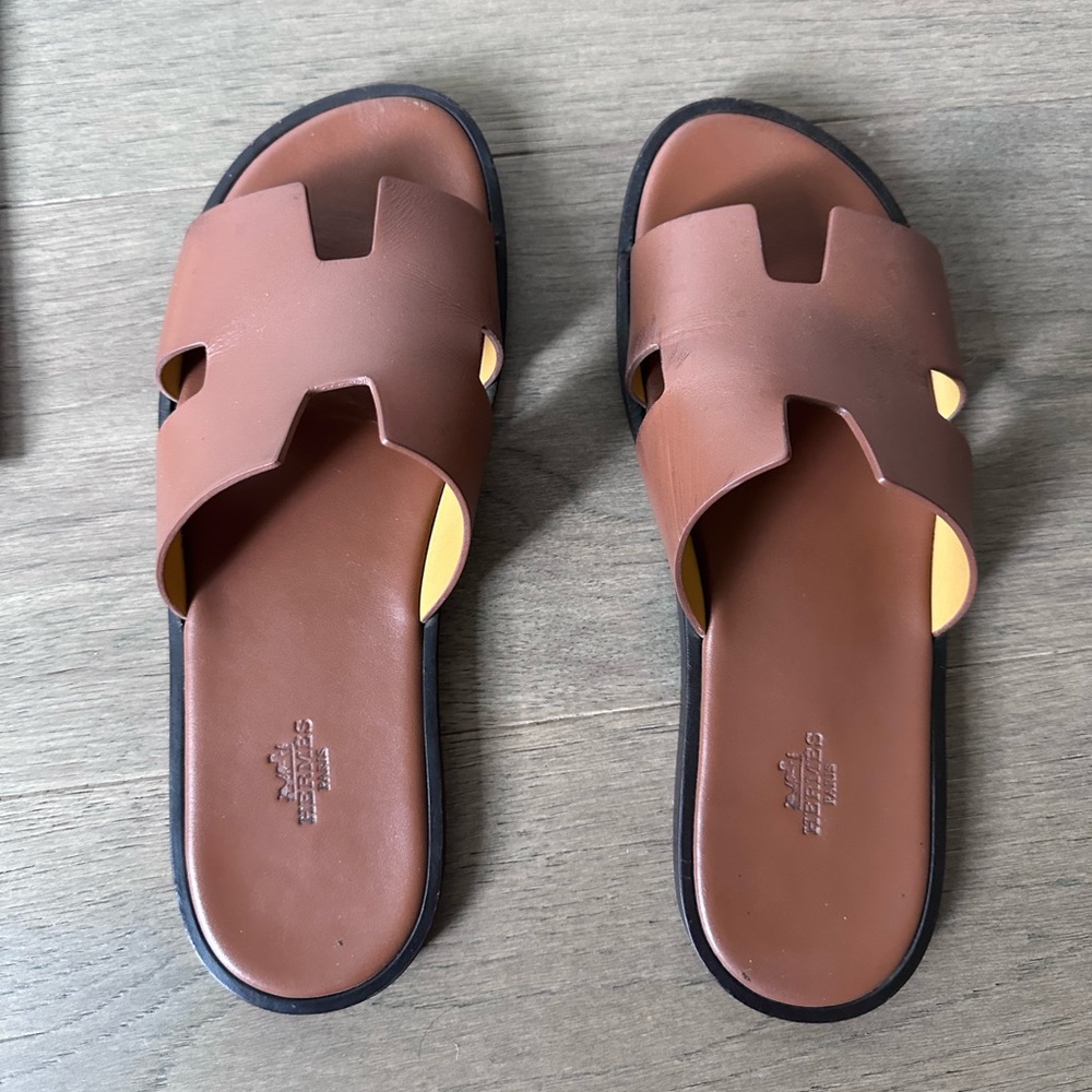 Hermes Men’s Gold Izmir Sandals